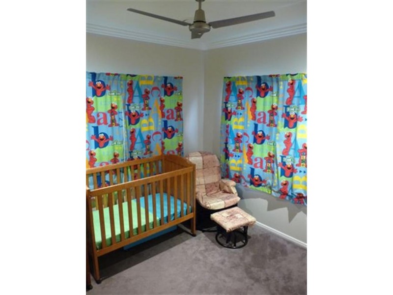 4 Emily Court, Highfields QLD 4352