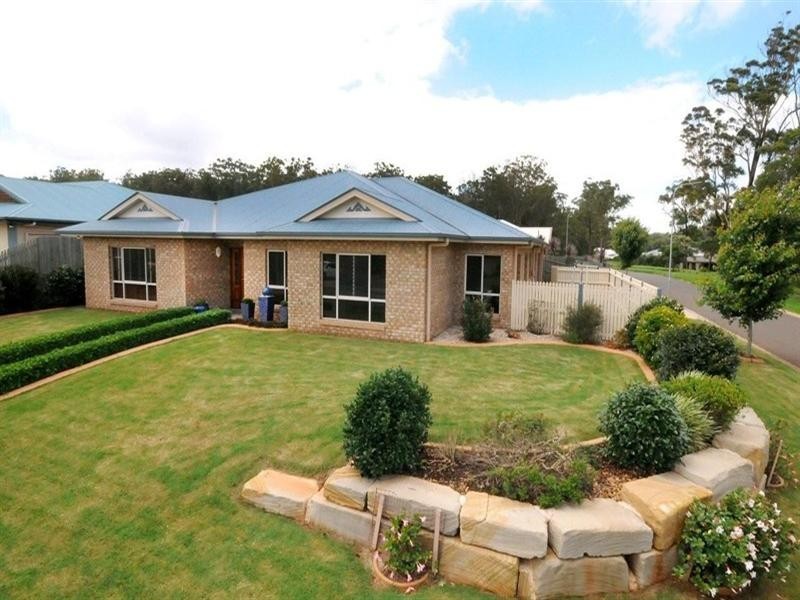 52 McClymont Drive, Rangeville QLD 4350