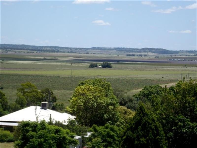 1 King Street, Kingsthorpe QLD 4400