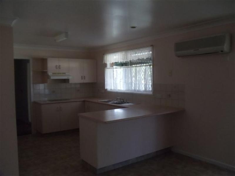 12 Muller Street, Kearneys Spring QLD 4350