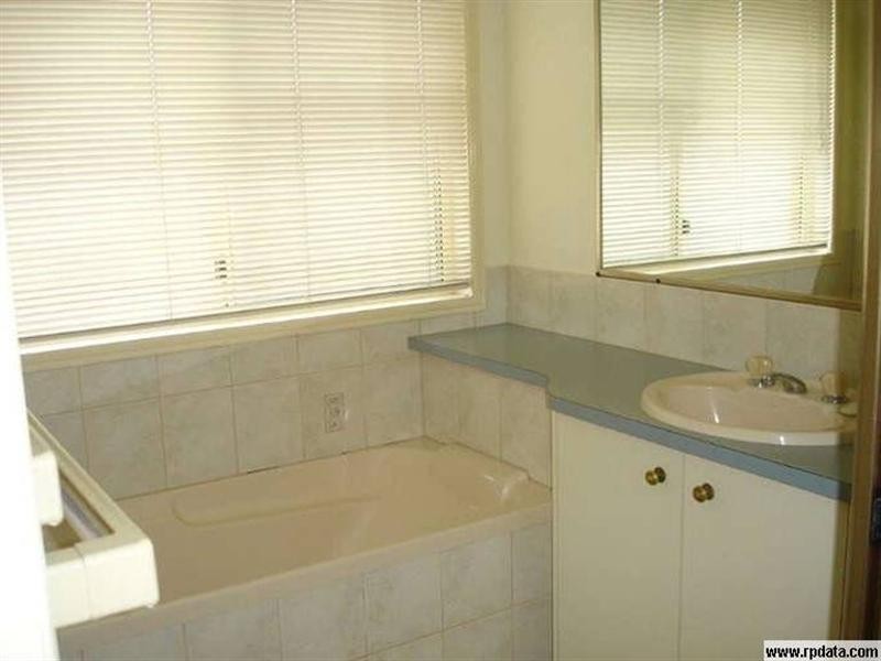 37 Belclaire Drive, Westbrook QLD 4350