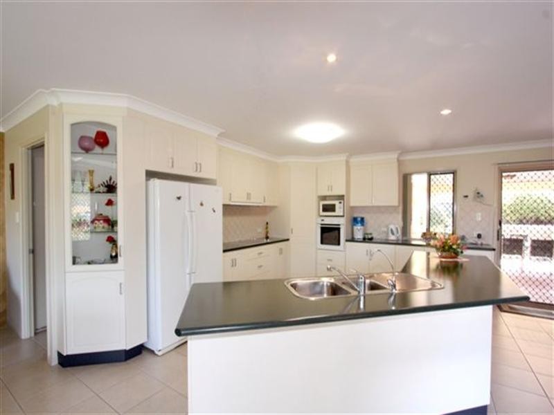 62 Barlow Street, Wilsonton QLD 4350