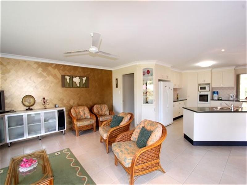 62 Barlow Street, Wilsonton QLD 4350