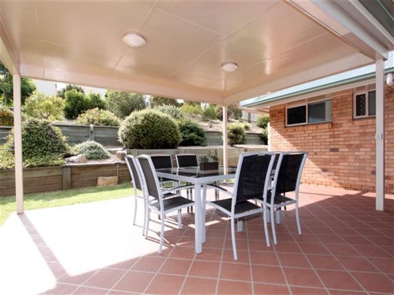 62 Barlow Street, Wilsonton QLD 4350