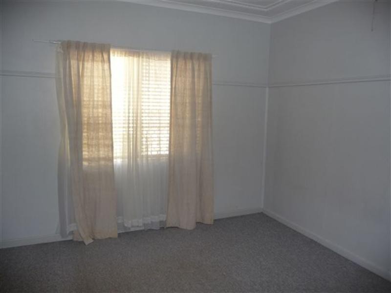 2 Jenkins Street, Newtown QLD 4350