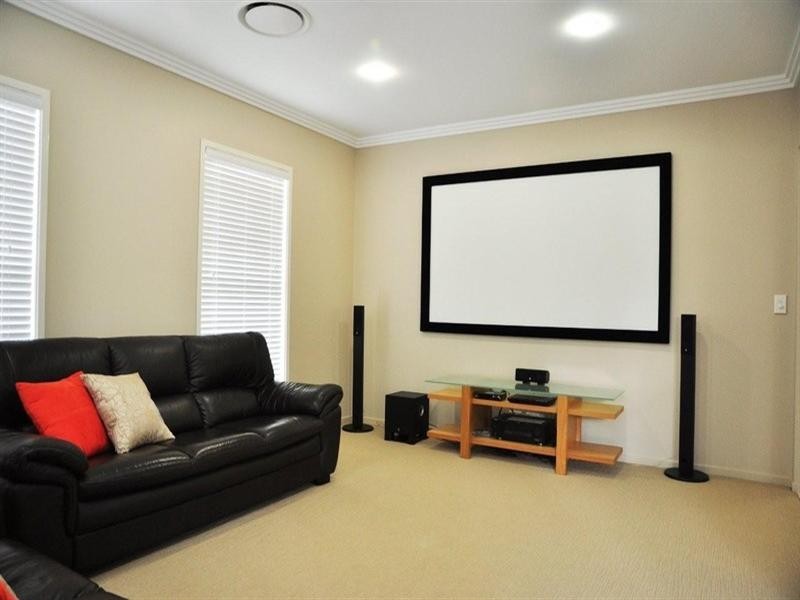 65 Wood Drive, Middle Ridge QLD 4350