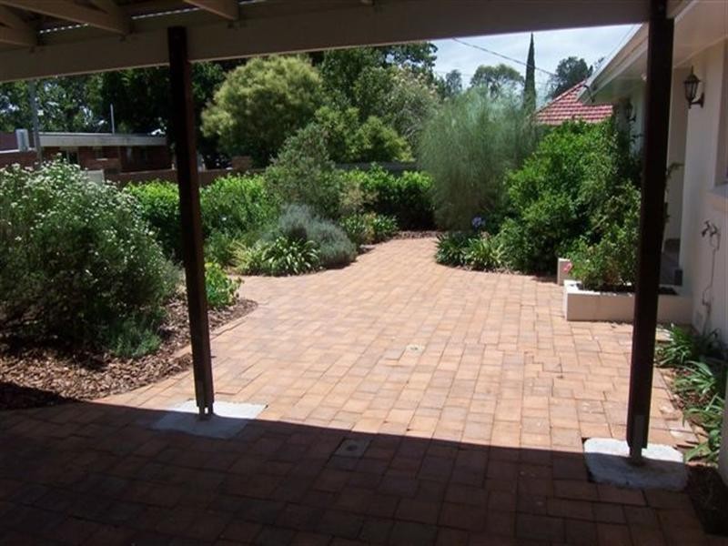 2a Gilbert Street, Toowoomba City QLD 4350