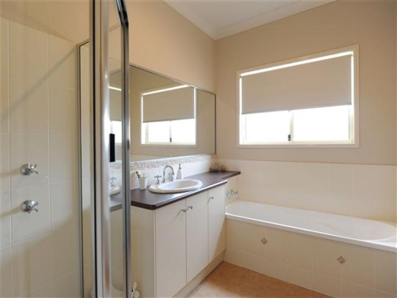 50 Belclaire Drive, Westbrook QLD 4350