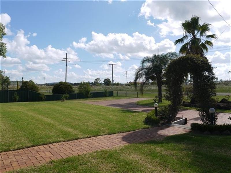 11 Perrin Road, Cambooya QLD 4358