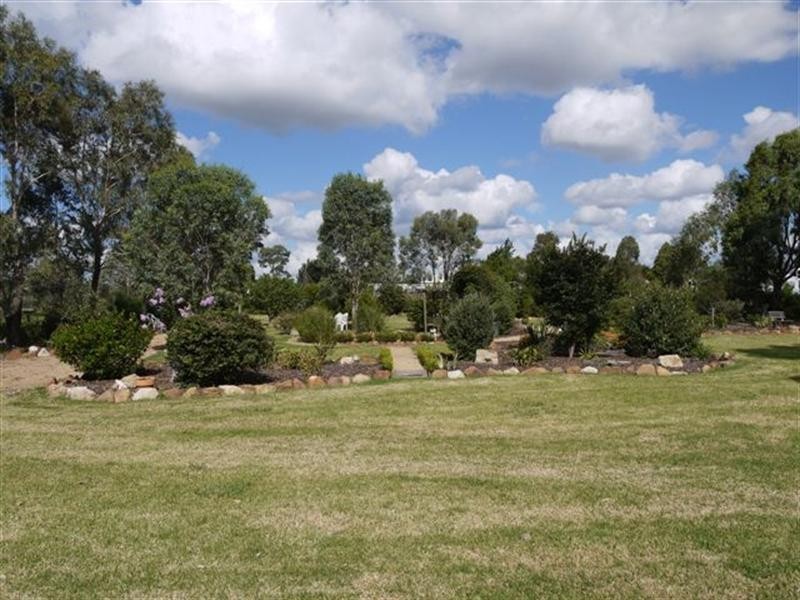 11 Perrin Road, Cambooya QLD 4358