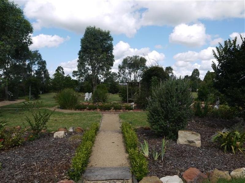 11 Perrin Road, Cambooya QLD 4358