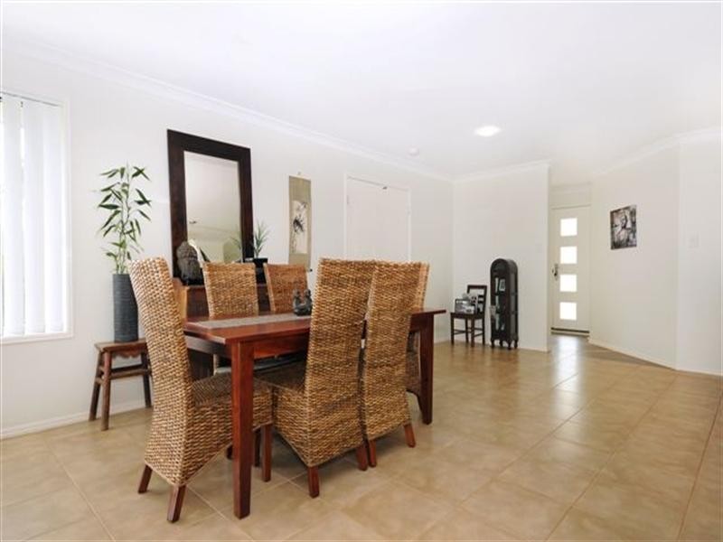 7 Campbell Drive, Highfields QLD 4352