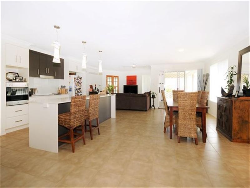 7 Campbell Drive, Highfields QLD 4352