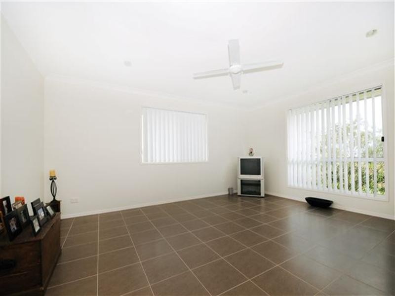 7 Campbell Drive, Highfields QLD 4352