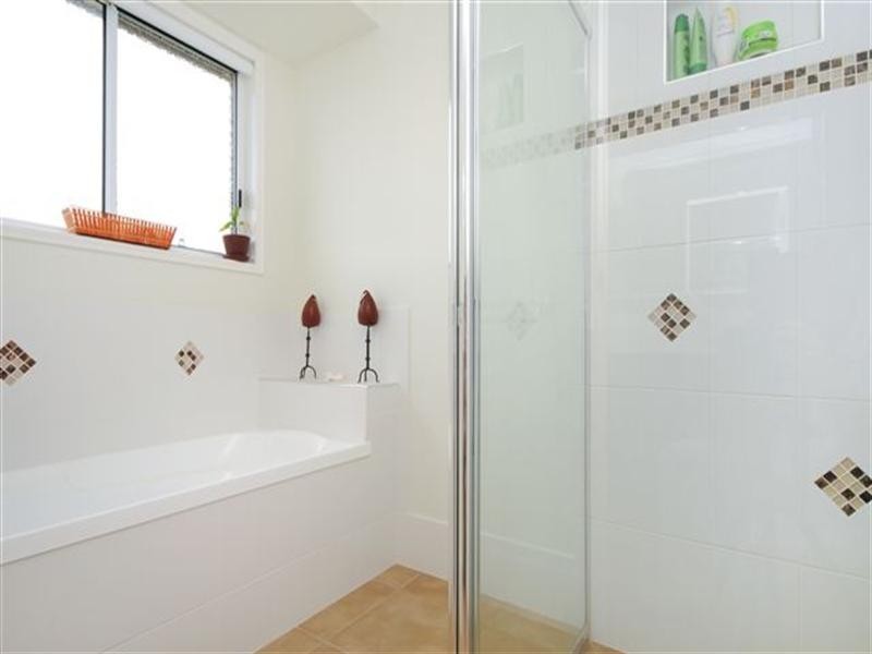 7 Campbell Drive, Highfields QLD 4352