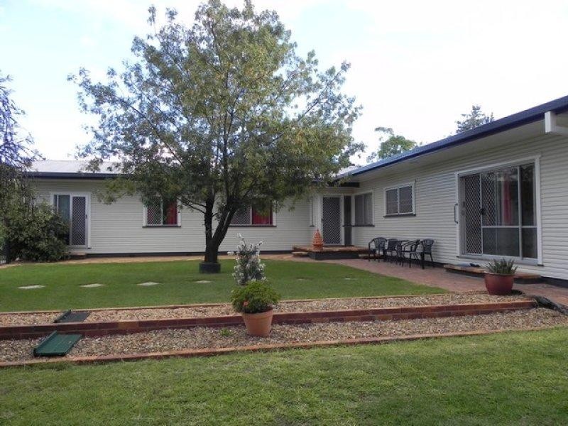 11 Murray Street, Pittsworth QLD 4356