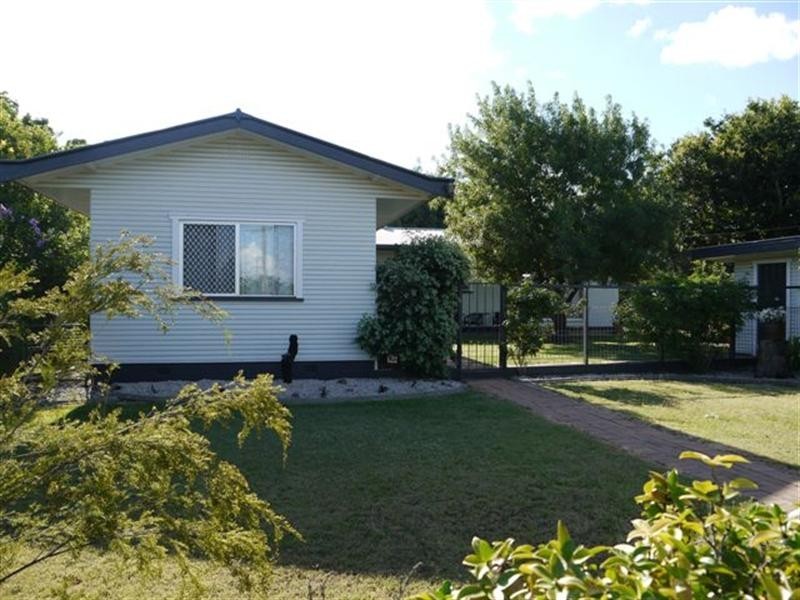 11 Murray Street, Pittsworth QLD 4356