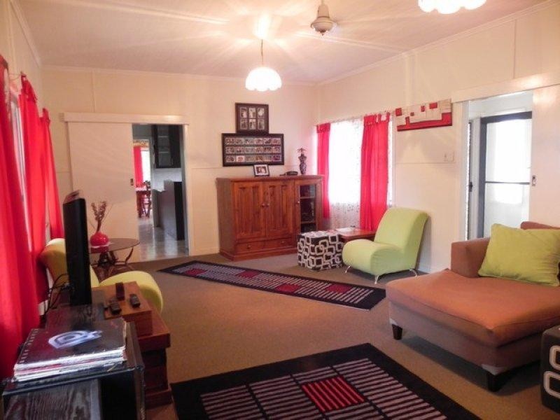 11 Murray Street, Pittsworth QLD 4356