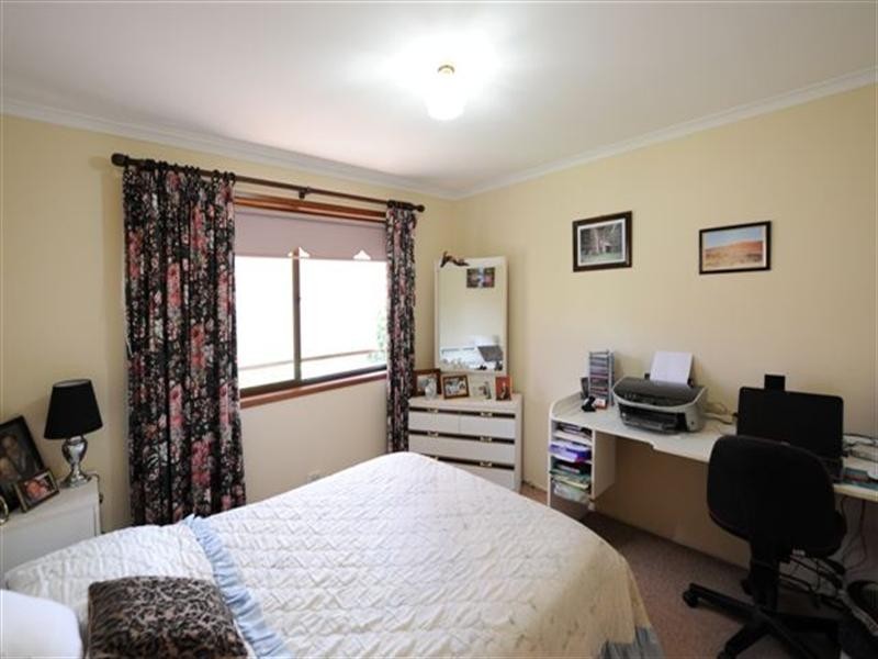 12 Banksia Street, Newtown QLD 4350