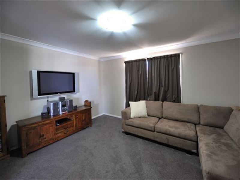 24 Edwin Street, Westbrook QLD 4350