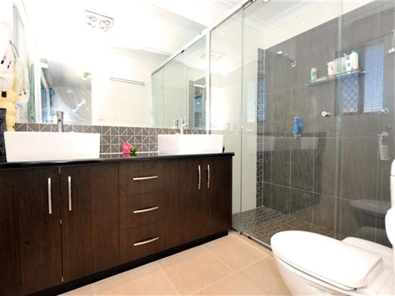 24 Edwin Street, Westbrook QLD 4350