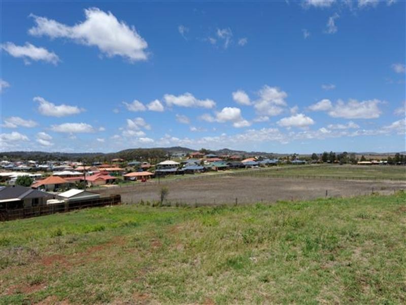24 Edwin Street, Westbrook QLD 4350