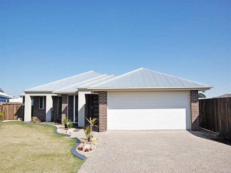 7 Blades Court, Middle Ridge QLD 4350