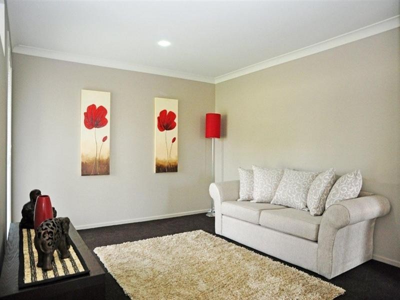 7 Blades Court, Middle Ridge QLD 4350