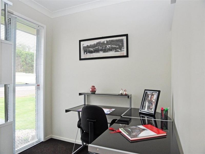 7 Blades Court, Middle Ridge QLD 4350