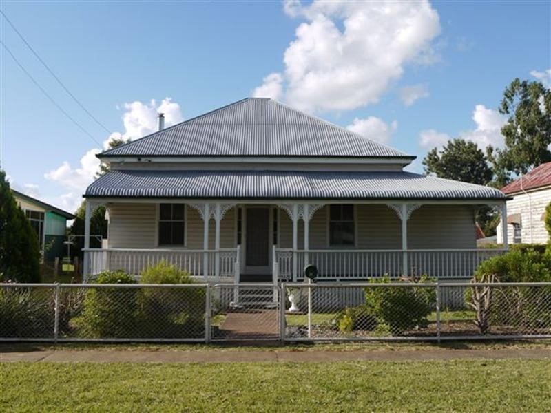 49 Hume Street, Pittsworth QLD 4356