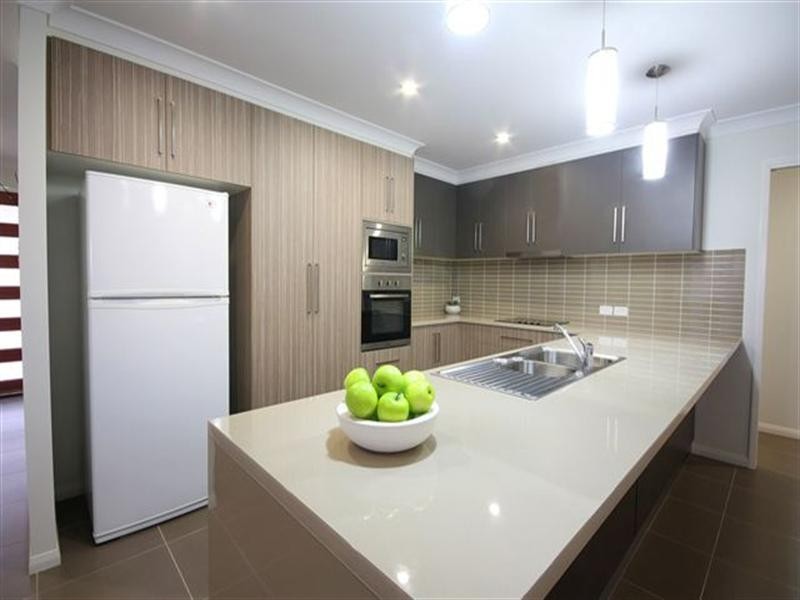 7 Saba Court, Middle Ridge QLD 4350