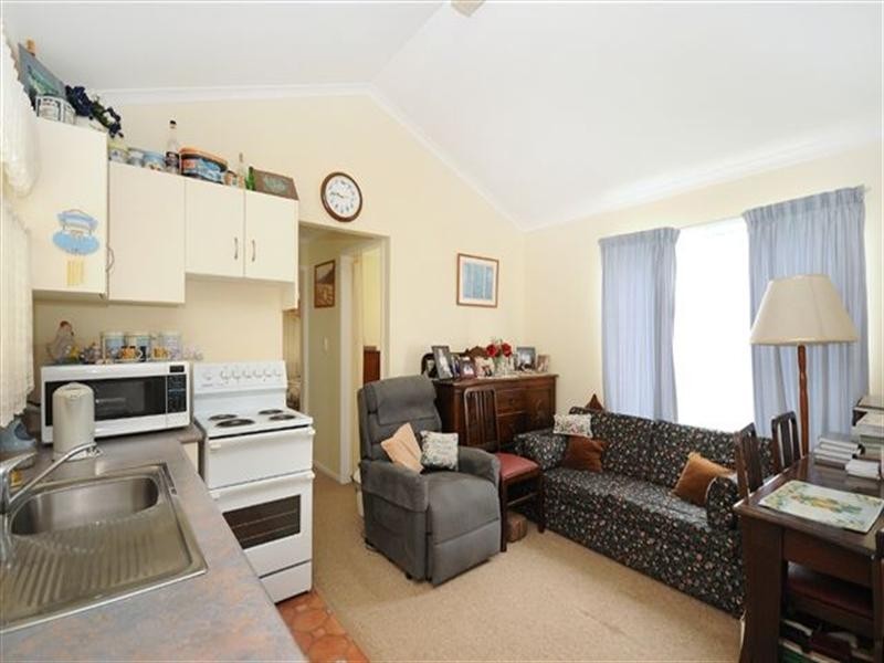 101 Ramsay Street, Centenary Heights QLD 4350