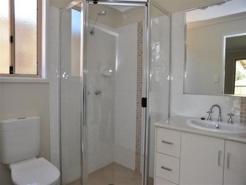 2/13 Highcourt Drive, Wilsonton Heights QLD 4350