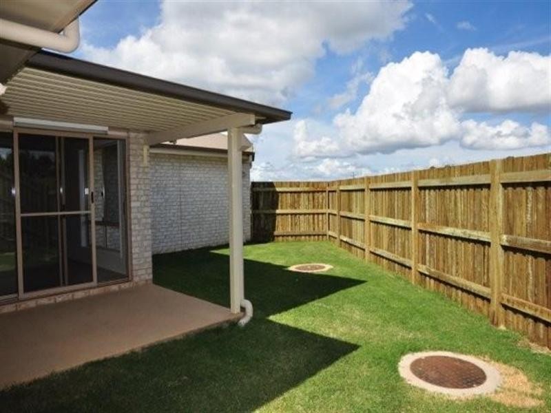 2/13 Highcourt Drive, Wilsonton Heights QLD 4350