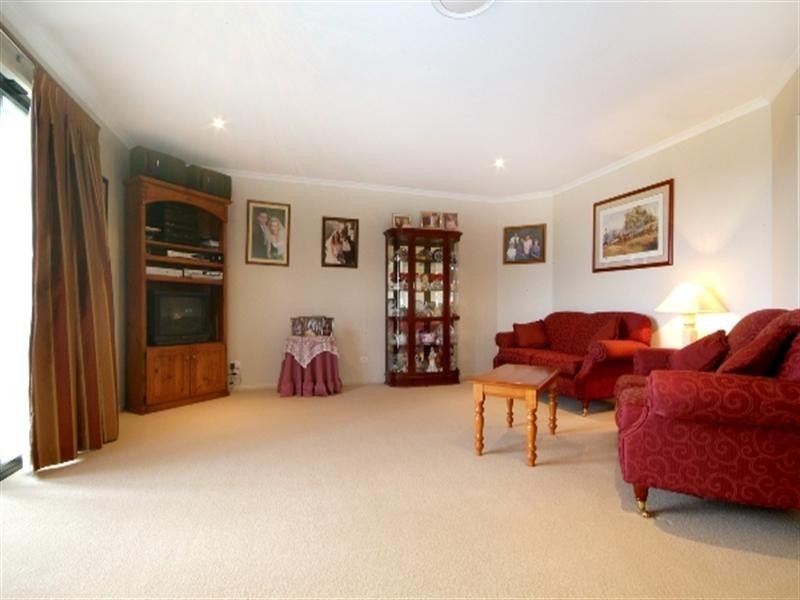 11 Cole Drive, Highfields QLD 4352