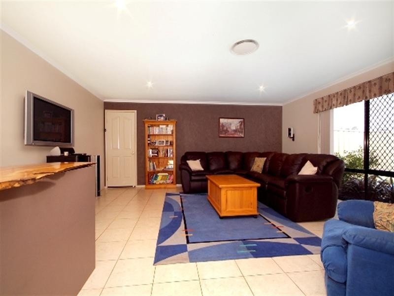 11 Cole Drive, Highfields QLD 4352