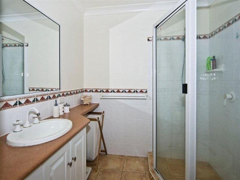 31 Harvey Street, Mount Lofty QLD 4350