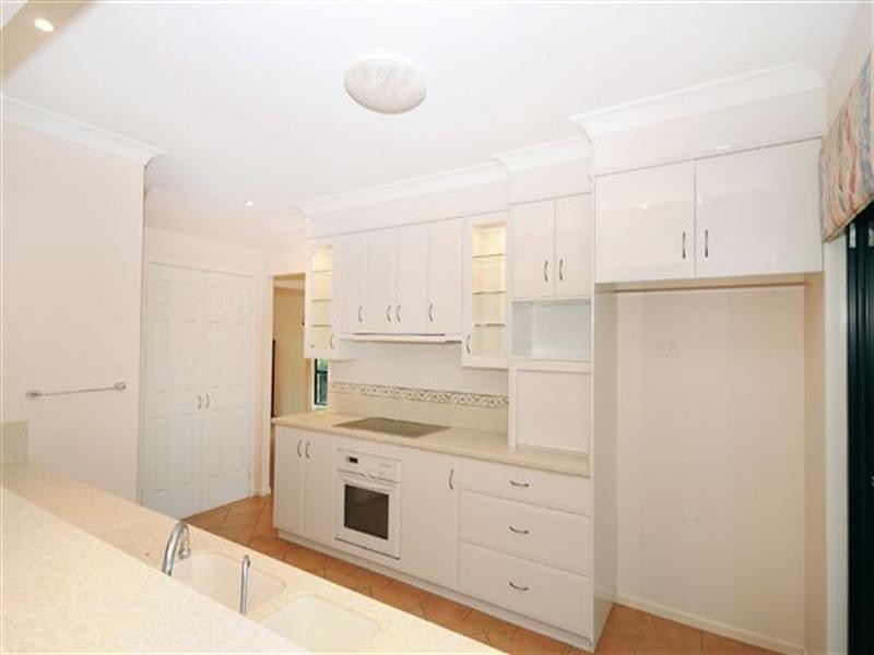 18 Robertson Crescent, Prince Henry Heights QLD 4350