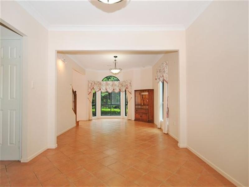 18 Robertson Crescent, Prince Henry Heights QLD 4350