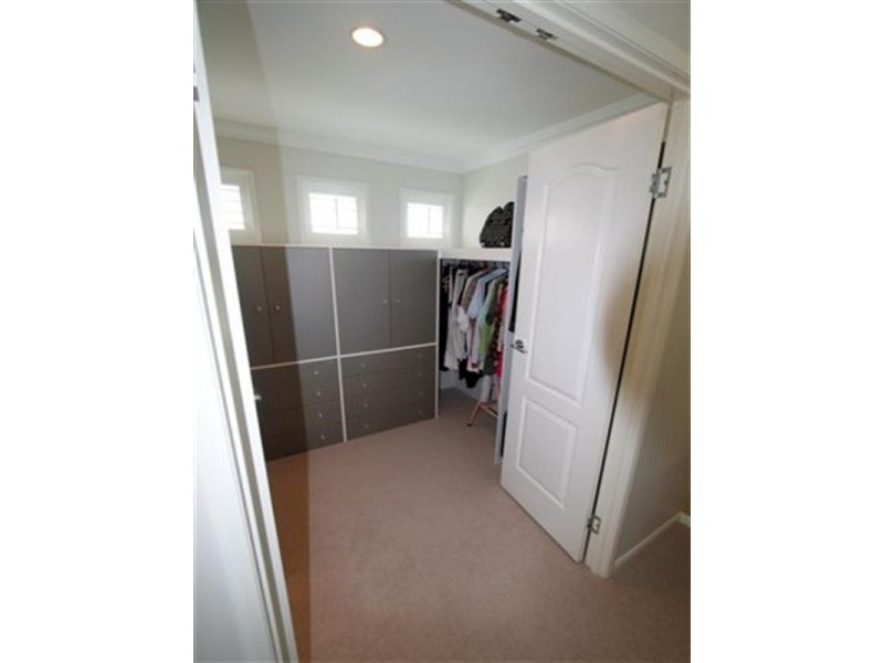 8 Nioka Drive, Highfields QLD 4352