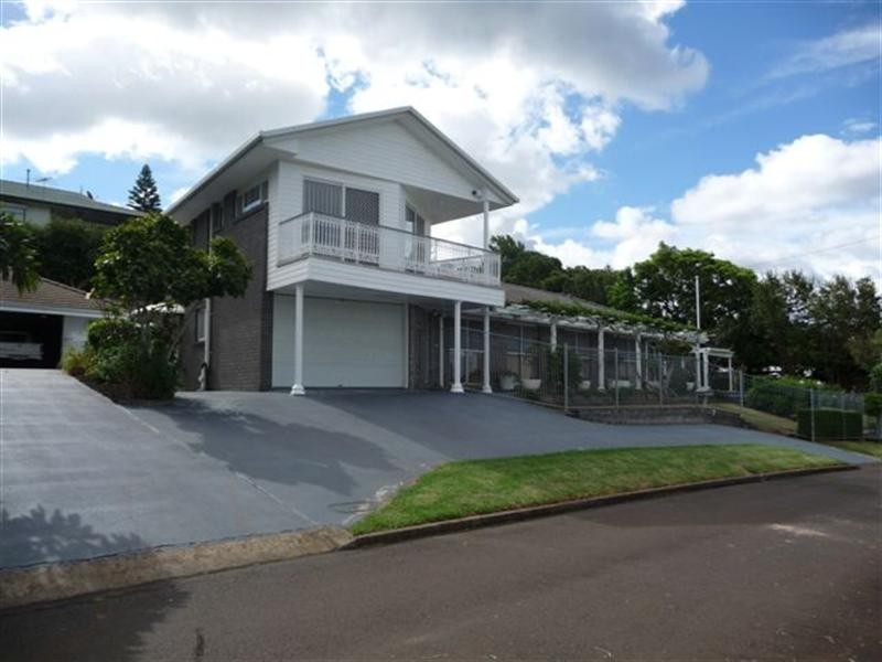 7 Robertson Crescent, Prince Henry Heights QLD 4350