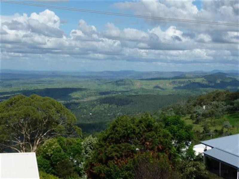 7 Robertson Crescent, Prince Henry Heights QLD 4350