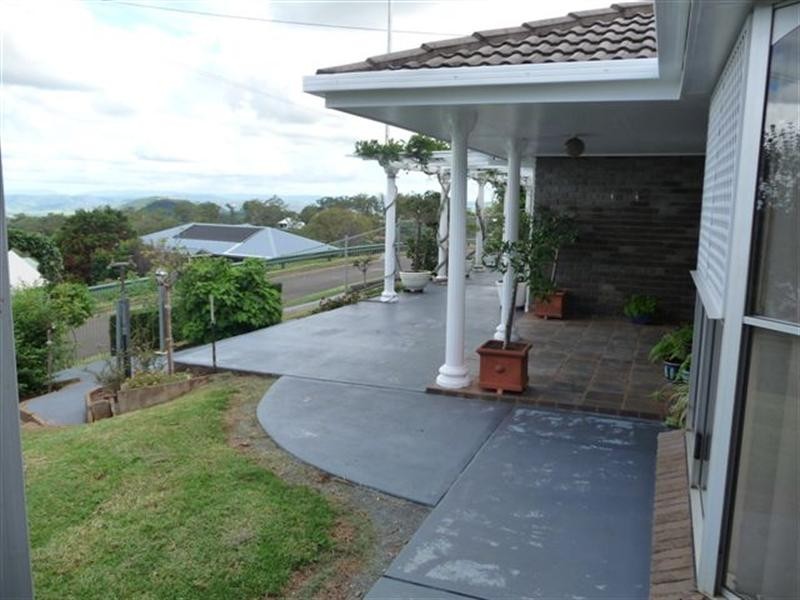 7 Robertson Crescent, Prince Henry Heights QLD 4350