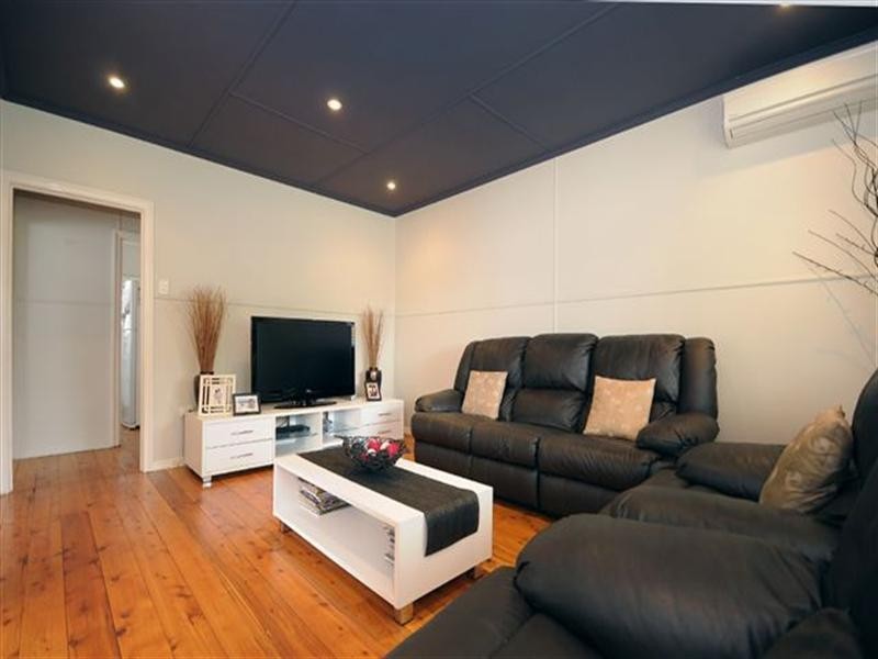 48 Dunne Street, Harristown QLD 4350