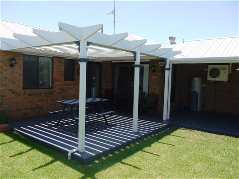 1 Calypso Street, Middle Ridge QLD 4350