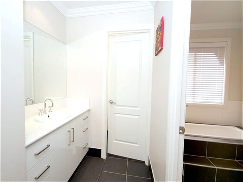 14 Currawong Street, Rangeville QLD 4350