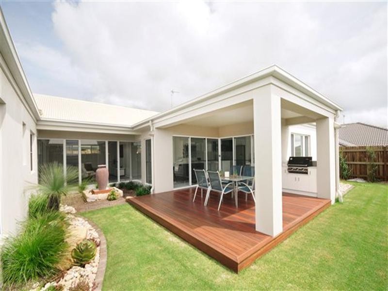 19 Tarlington Street, Middle Ridge QLD 4350