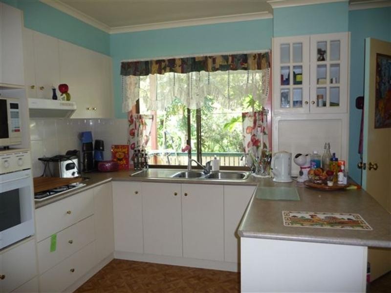 6 Leawarra Street, Wilsonton QLD 4350