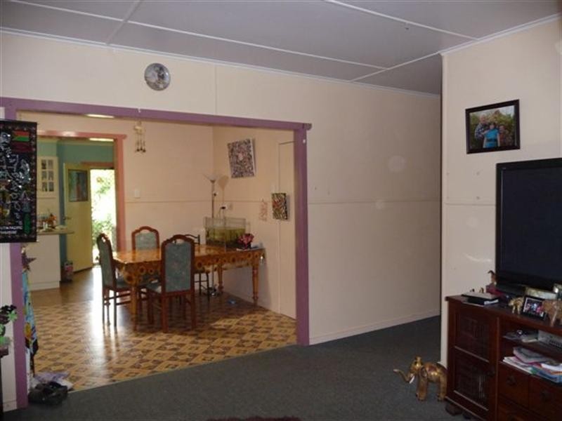 6 Leawarra Street, Wilsonton QLD 4350