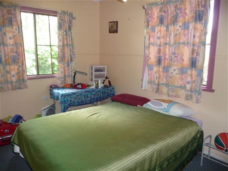 6 Leawarra Street, Wilsonton QLD 4350